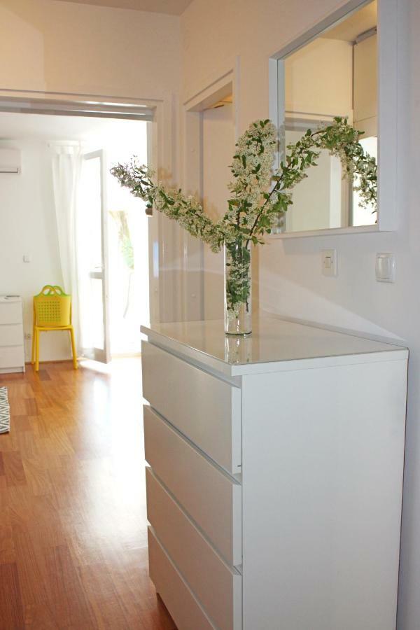 Apartment The Place Novigrad  Екстер'єр фото