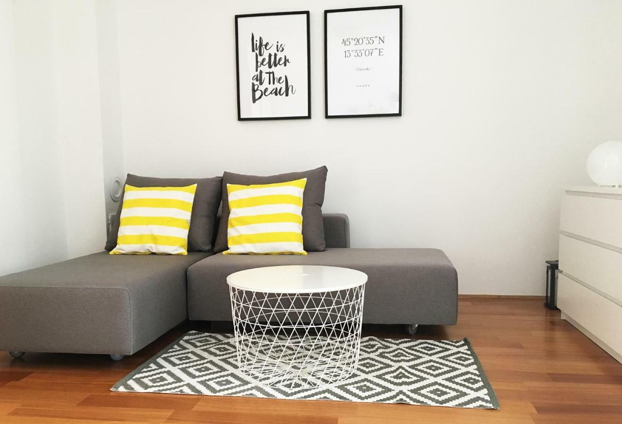 Apartment The Place Novigrad  Екстер'єр фото